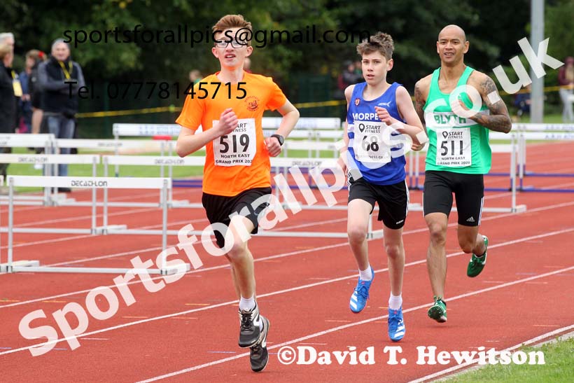 800 metres, NECAA Open Meeting, Morpeth, Sunday, September 27th. David T. Hewitson/Sports for All Pics